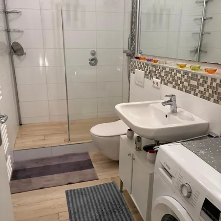 Beautiful In Schwabing With Balcony Appartement
