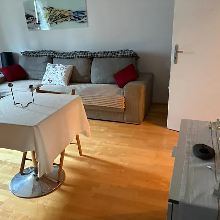 Appartement Beautiful In Schwabing With Balcony Munich